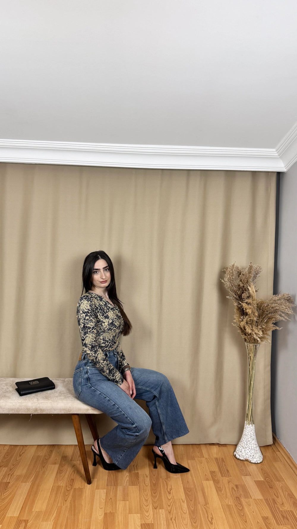 Leopar Desenli Düşük Yaka Zıbın