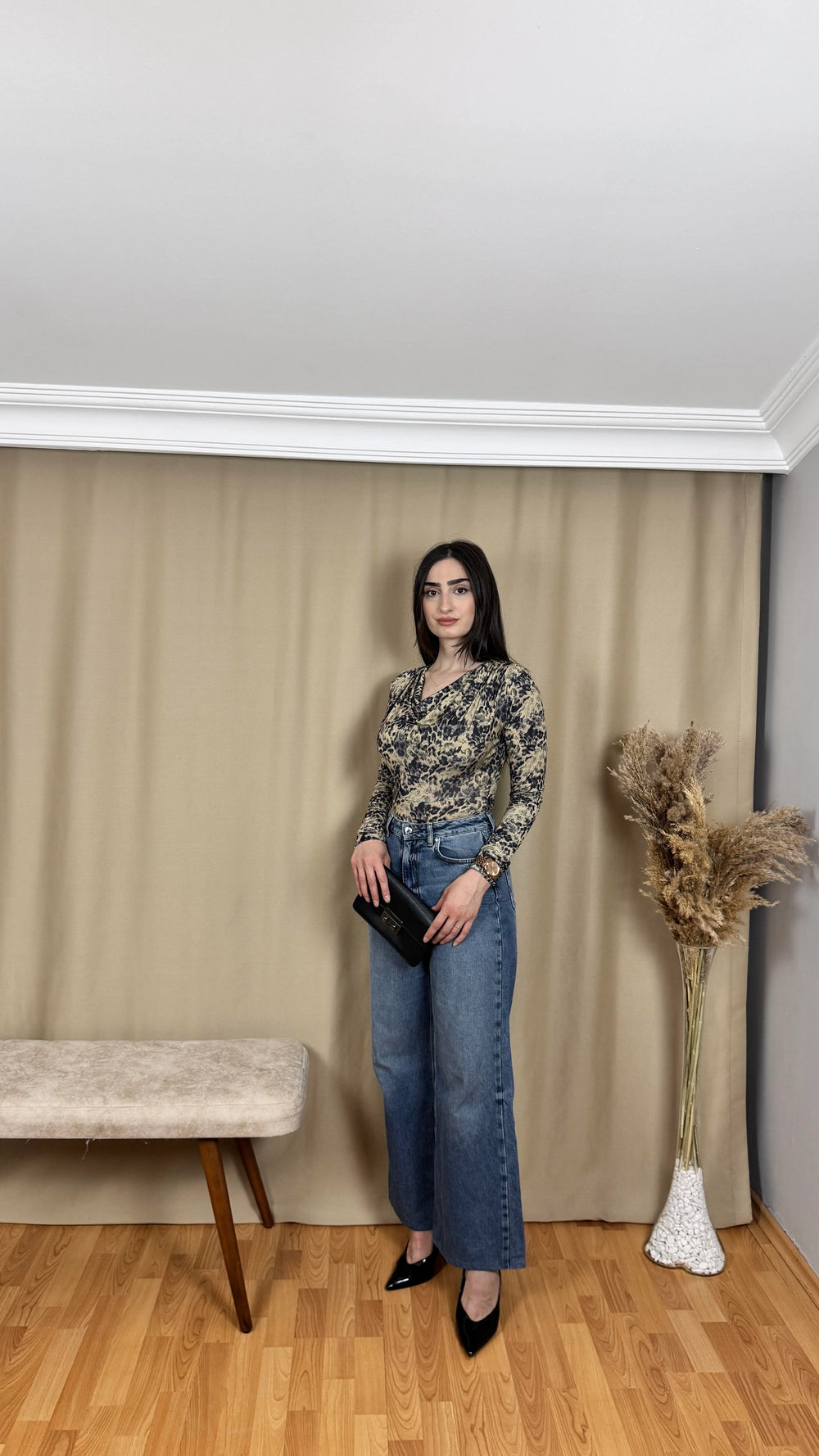 Leopar Desenli Düşük Yaka Zıbın